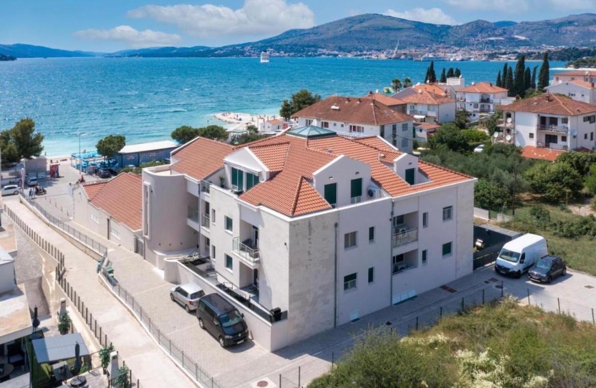 Bova Apartment *